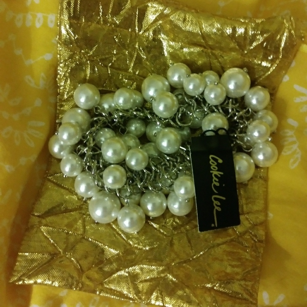 Cookie Lee Faux Pearl Bracelet